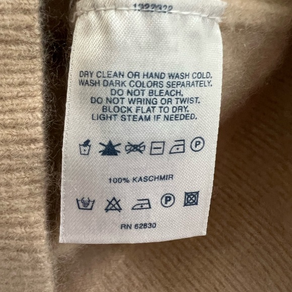 Cashmere turtleneck - Picture 5 of 7